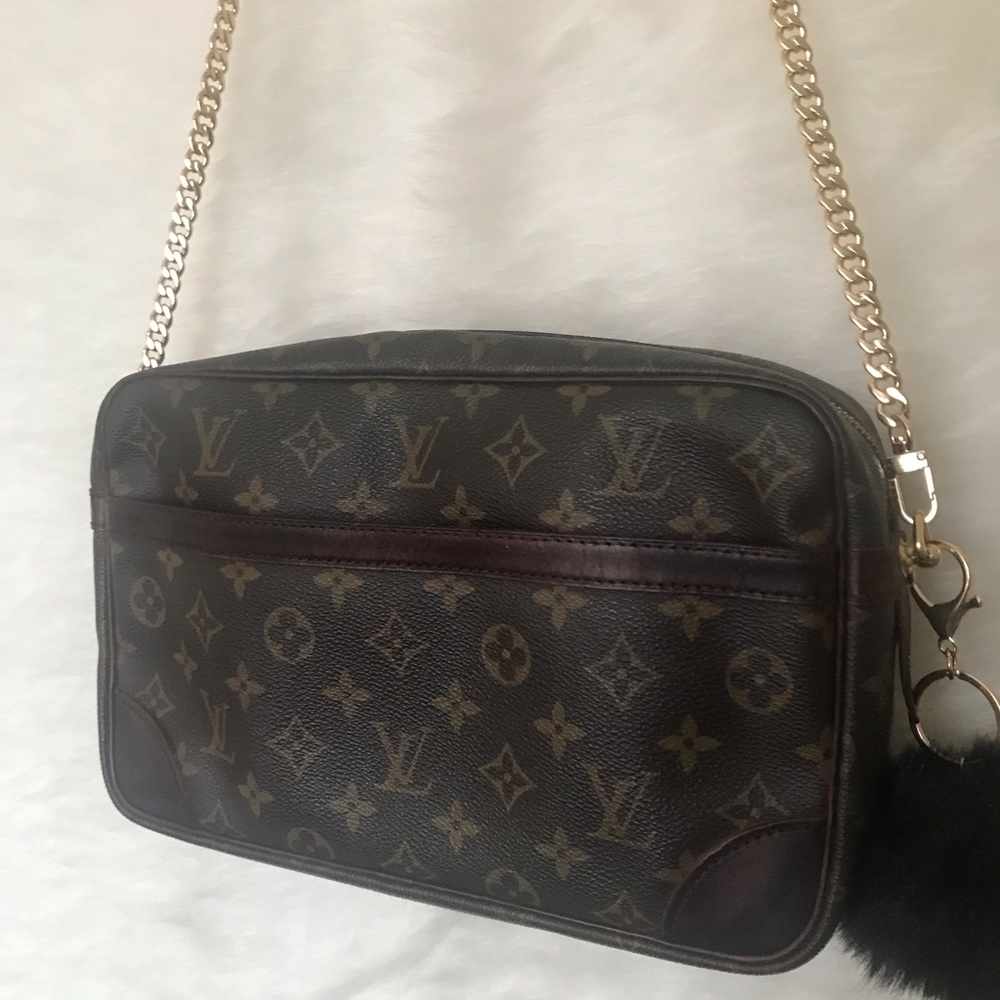 Extra Photos! Louis Vuitton Crossbody Shoulder Bag
